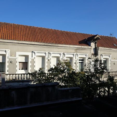 Au Relais Des Thermes Saint-Amand-les-Eaux Exterior foto