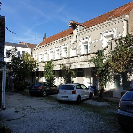 Au Relais Des Thermes Saint-Amand-les-Eaux Exterior foto